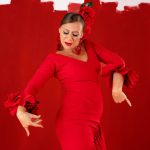 La moda flamenca recupera complementos clásicos en las nuevas colecciones de feria